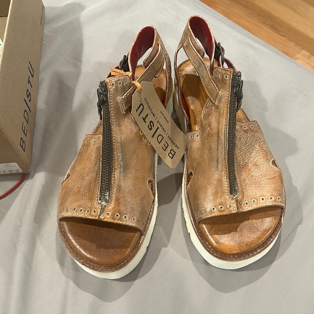 NWT Bed Stu Clancy sandal